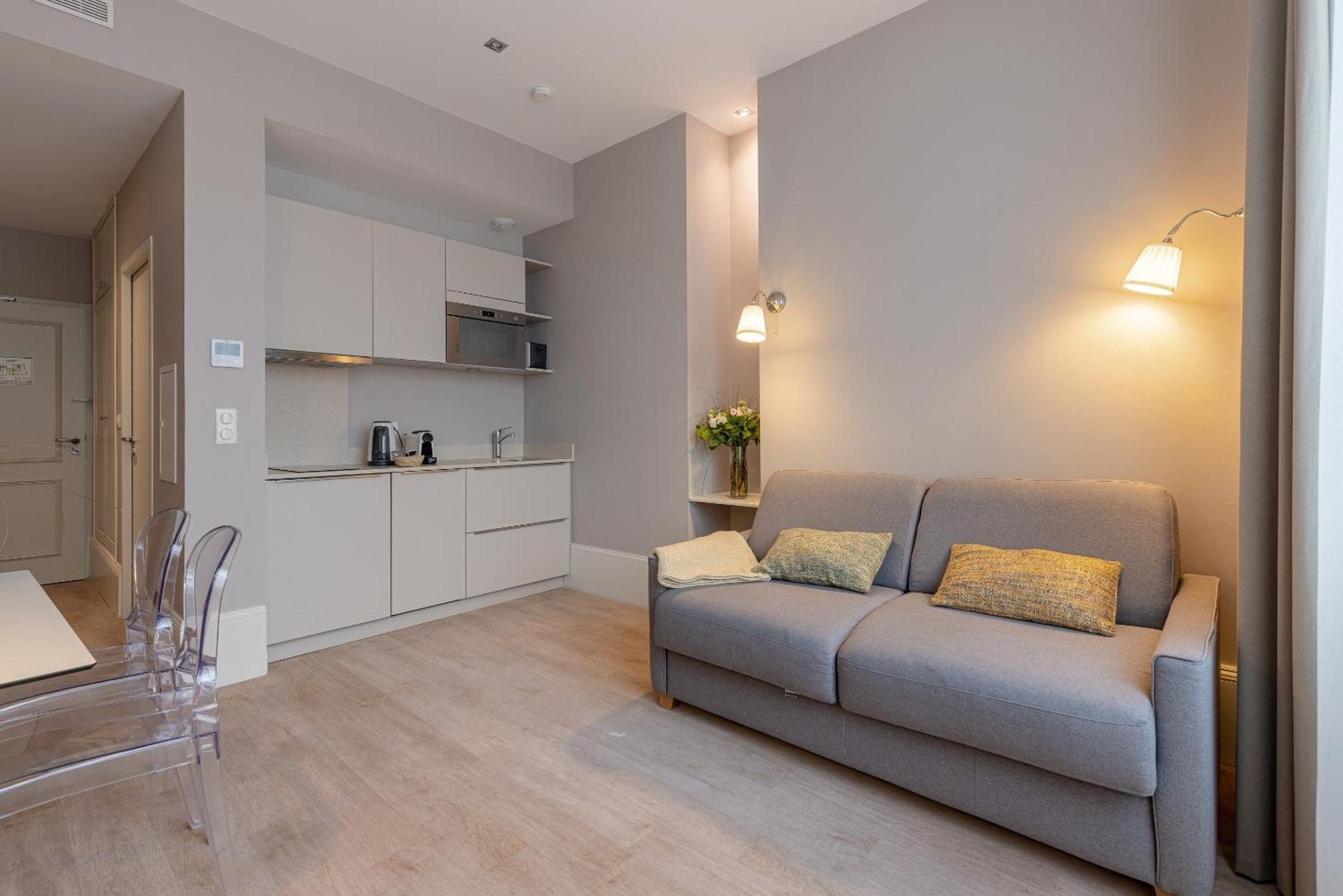 La Maison Blanche - Apparthotels De Charme Chic & Cosy A 350M Du Coeur De Ville De Limoges - Acces Autonome Ruang foto