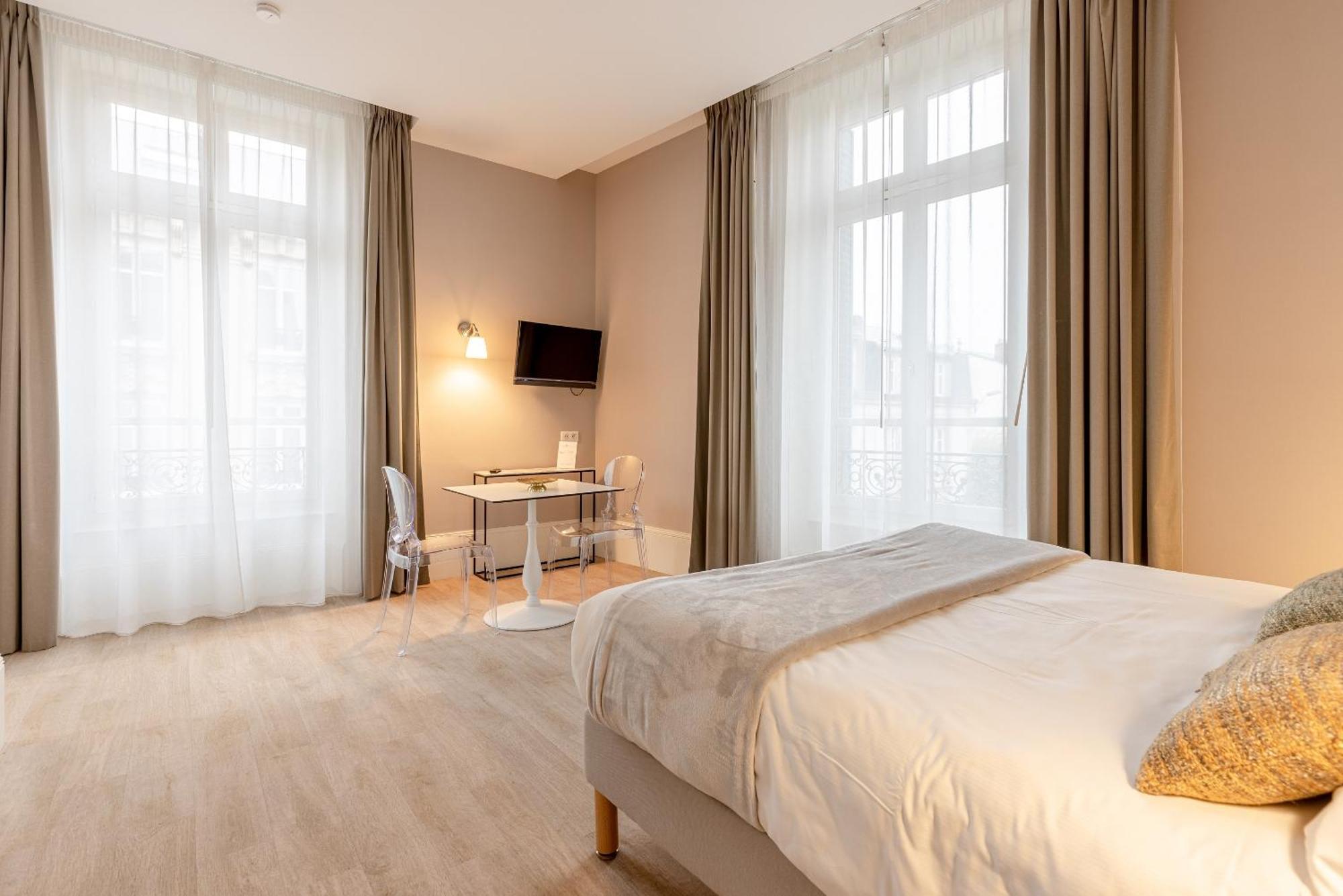 La Maison Blanche - Apparthotels De Charme Chic & Cosy A 350M Du Coeur De Ville De Limoges - Acces Autonome Ruang foto